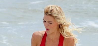 Kelly Rohrbach na planie ''Słonecznego Patrolu''