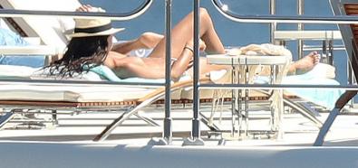 Sara Sampaio topless na jachcie 