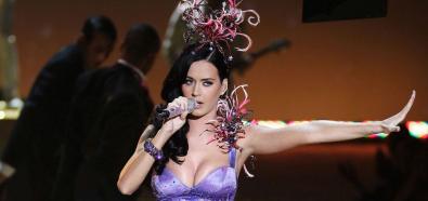 Katy Perry na Victorias Secret Fashion Show 2010 w Nowym Jorku