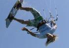 Kitesurfing - z latawcem na wodzie